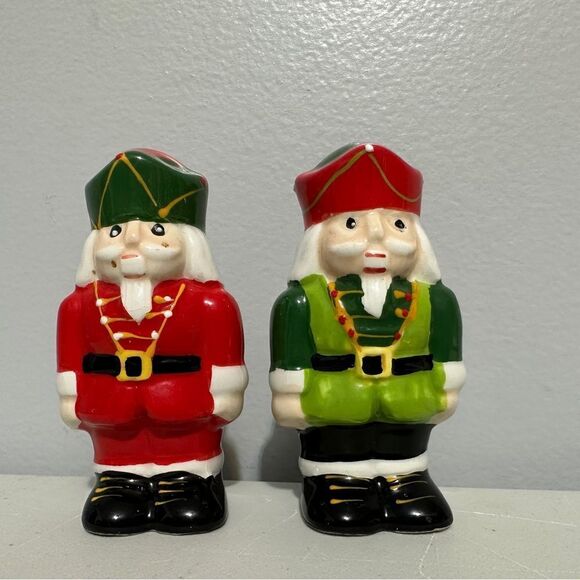 Nutcracker salt and pepper shakers  - Picture 1 of 6